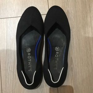 Authentic Rothy’s - Black - round toes